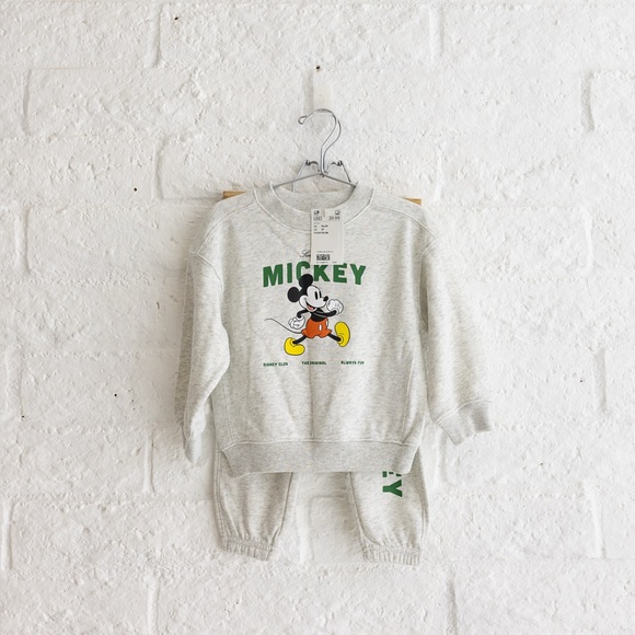 Disney Mickey Mouse Gray Kids Sweatshirt - Size 2T - NWT - Picture 1 of 8